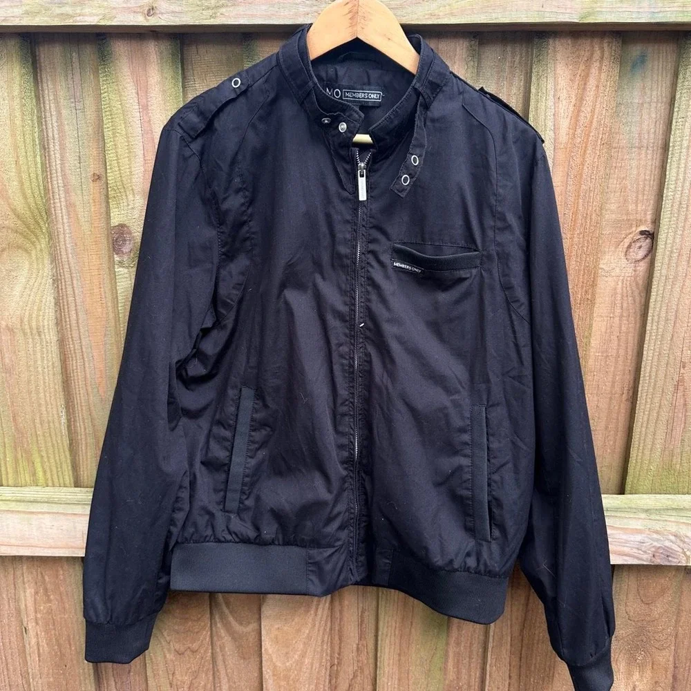 Members Only black Zip Up bomber jacket Size Large